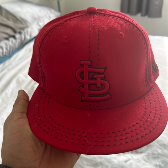 Red St.Louis cardinals fitted hat. Size 7&1/4 - Picture 1 of 3